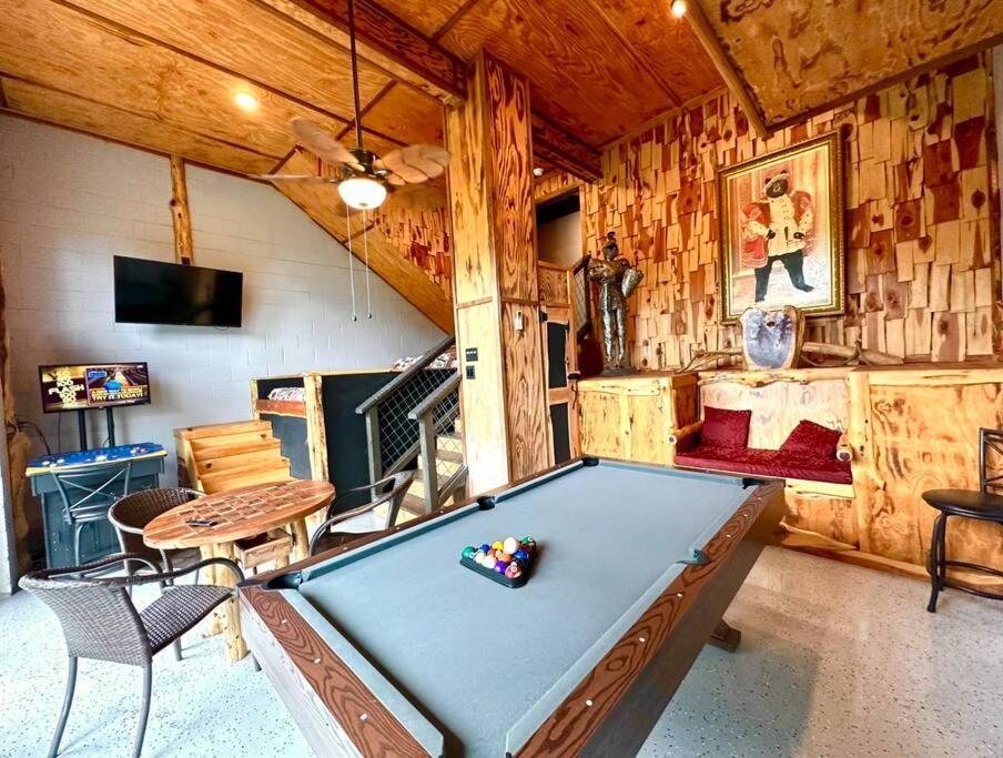 The Log Castle~Stunning Mountain Views~Hot Tub Βίλα Sevierville Εξωτερικό φωτογραφία